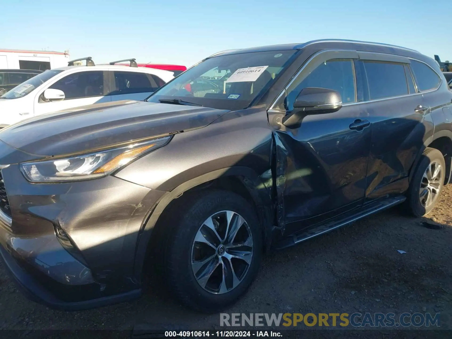 6 Photograph of a damaged car 5TDGZRAH0LS015404 TOYOTA HIGHLANDER 2020