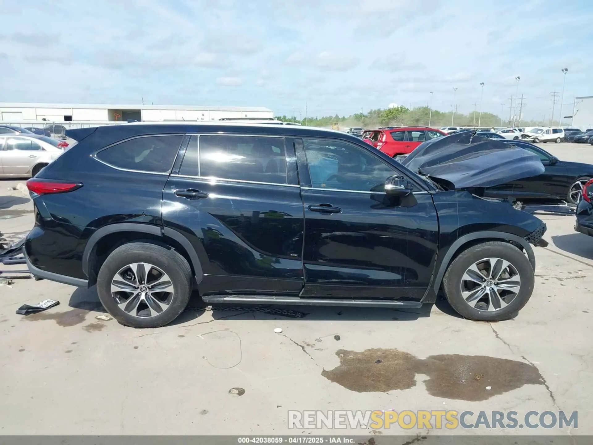 14 Photograph of a damaged car 5TDGZRAH0LS018366 TOYOTA HIGHLANDER 2020