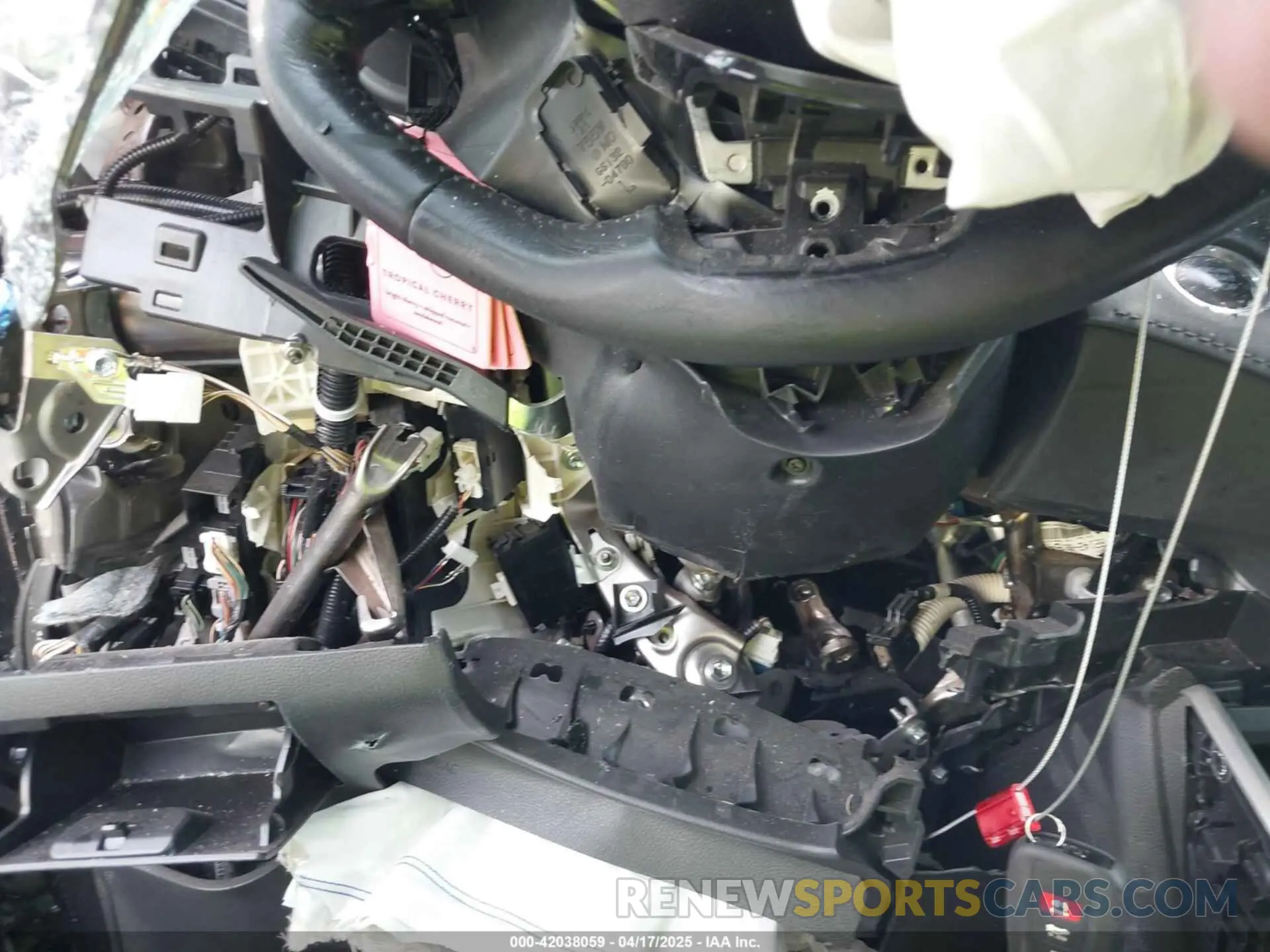 16 Photograph of a damaged car 5TDGZRAH0LS018366 TOYOTA HIGHLANDER 2020