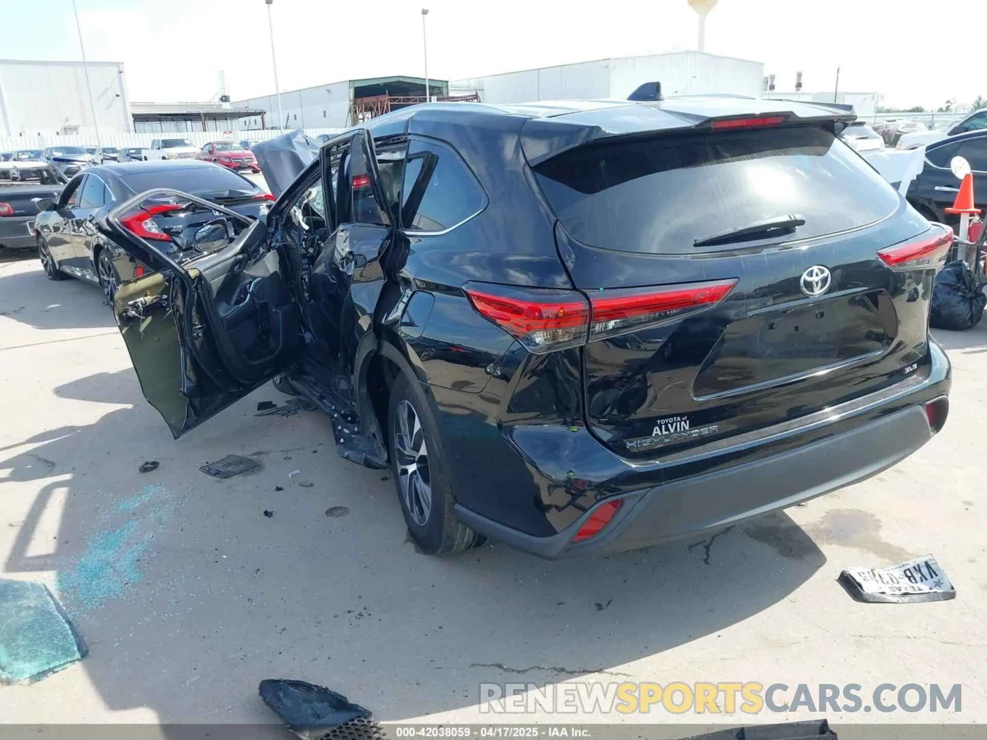 3 Photograph of a damaged car 5TDGZRAH0LS018366 TOYOTA HIGHLANDER 2020