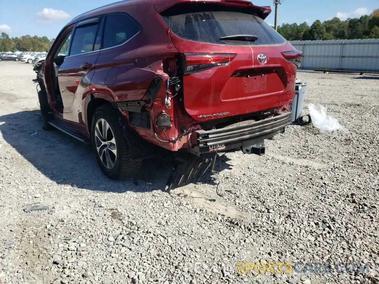 9 Photograph of a damaged car 5TDGZRAH0LS028993 TOYOTA HIGHLANDER 2020