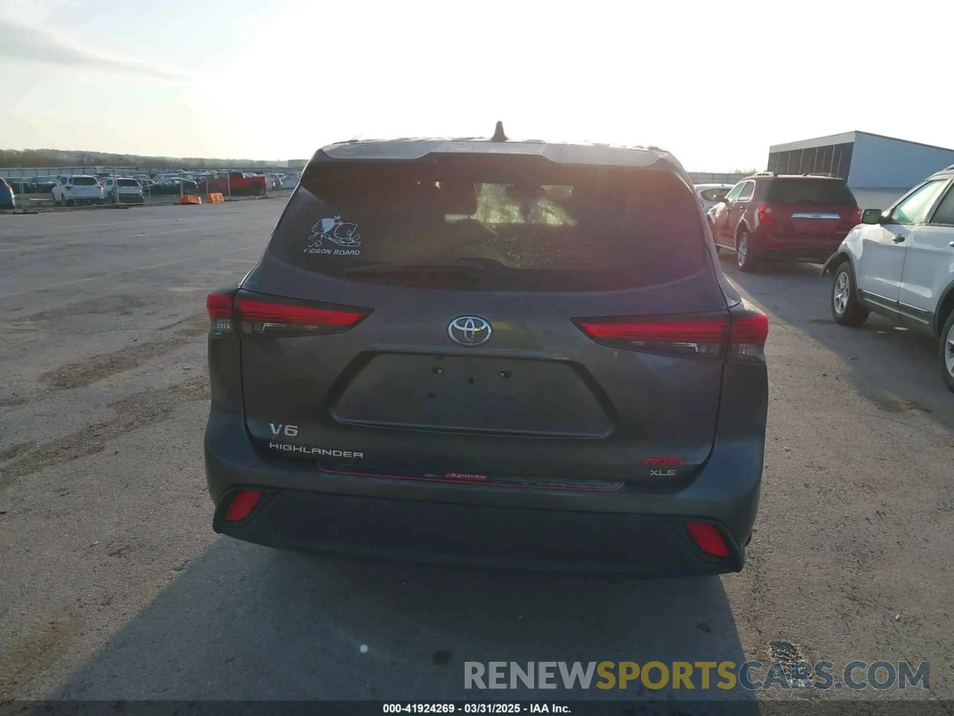 16 Photograph of a damaged car 5TDGZRAH1LS005822 TOYOTA HIGHLANDER 2020