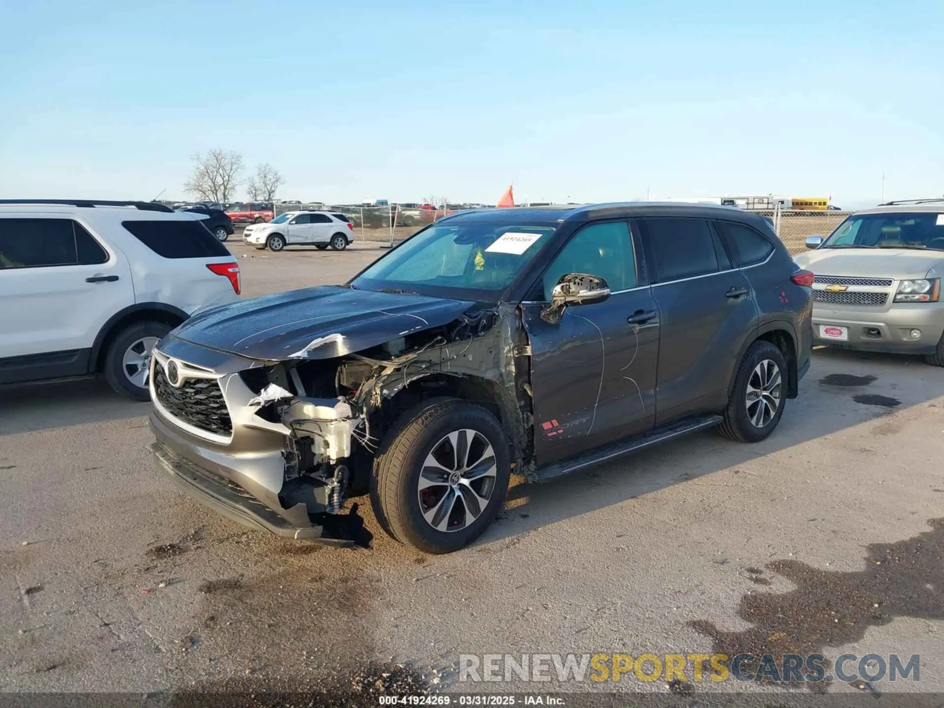 2 Photograph of a damaged car 5TDGZRAH1LS005822 TOYOTA HIGHLANDER 2020