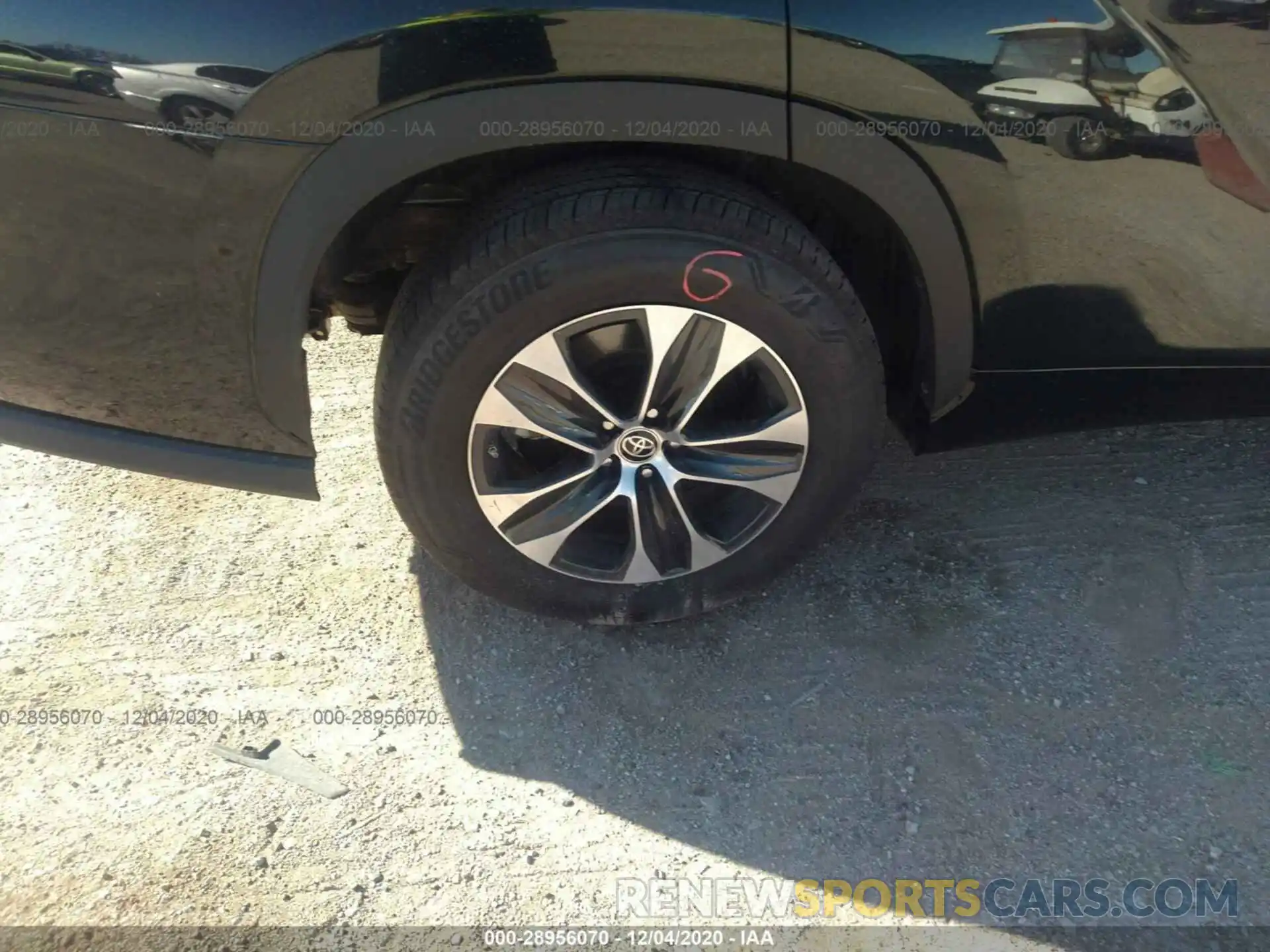 14 Photograph of a damaged car 5TDGZRAH1LS501381 TOYOTA HIGHLANDER 2020