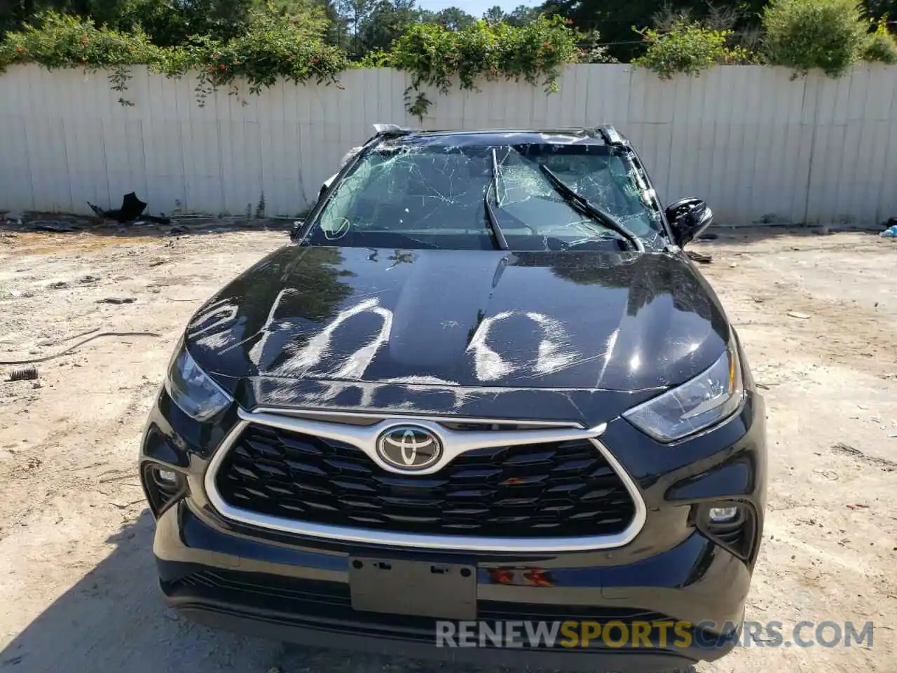 9 Photograph of a damaged car 5TDGZRAH1LS501851 TOYOTA HIGHLANDER 2020