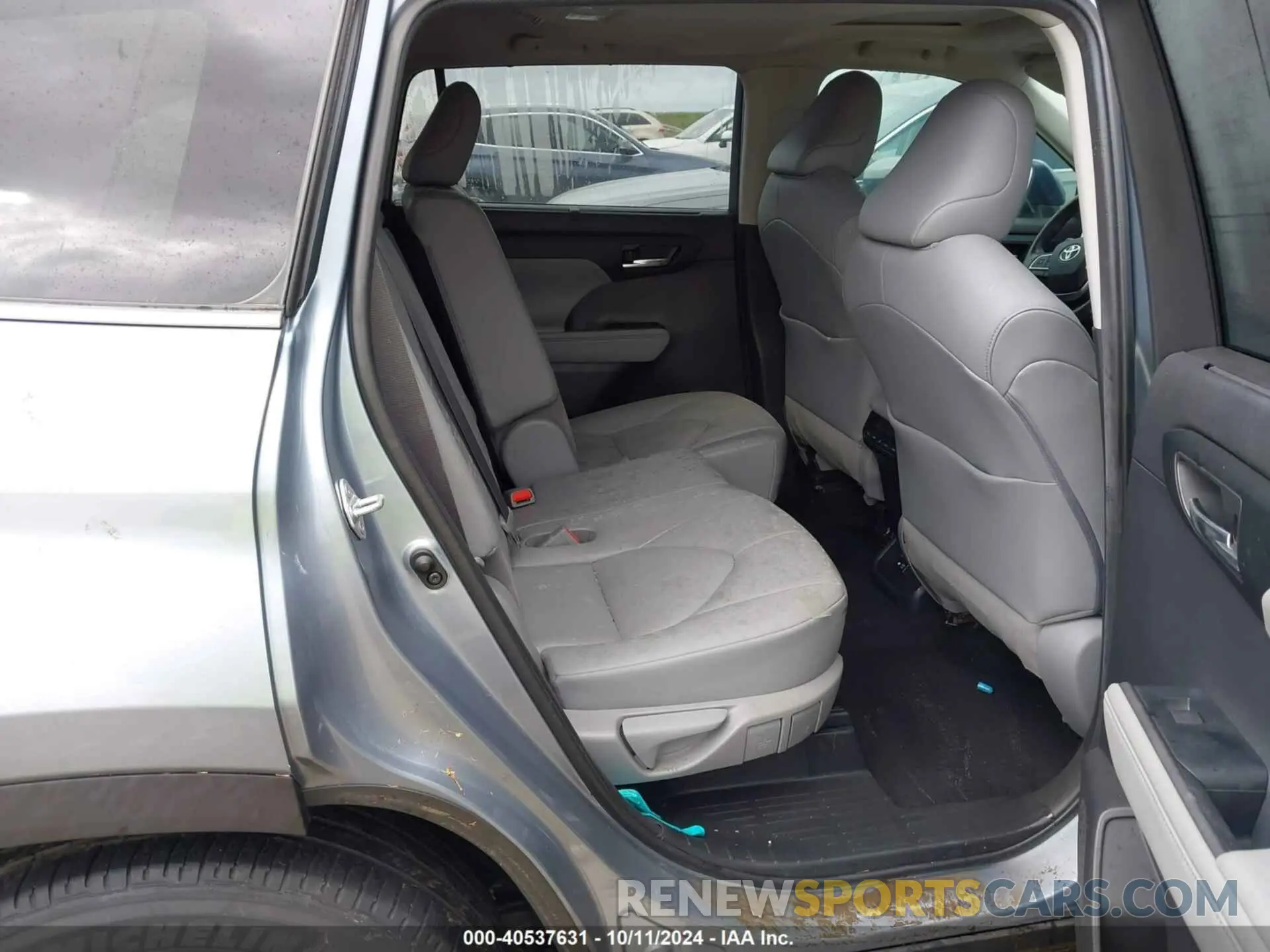 8 Photograph of a damaged car 5TDGZRAH2LS007739 TOYOTA HIGHLANDER 2020