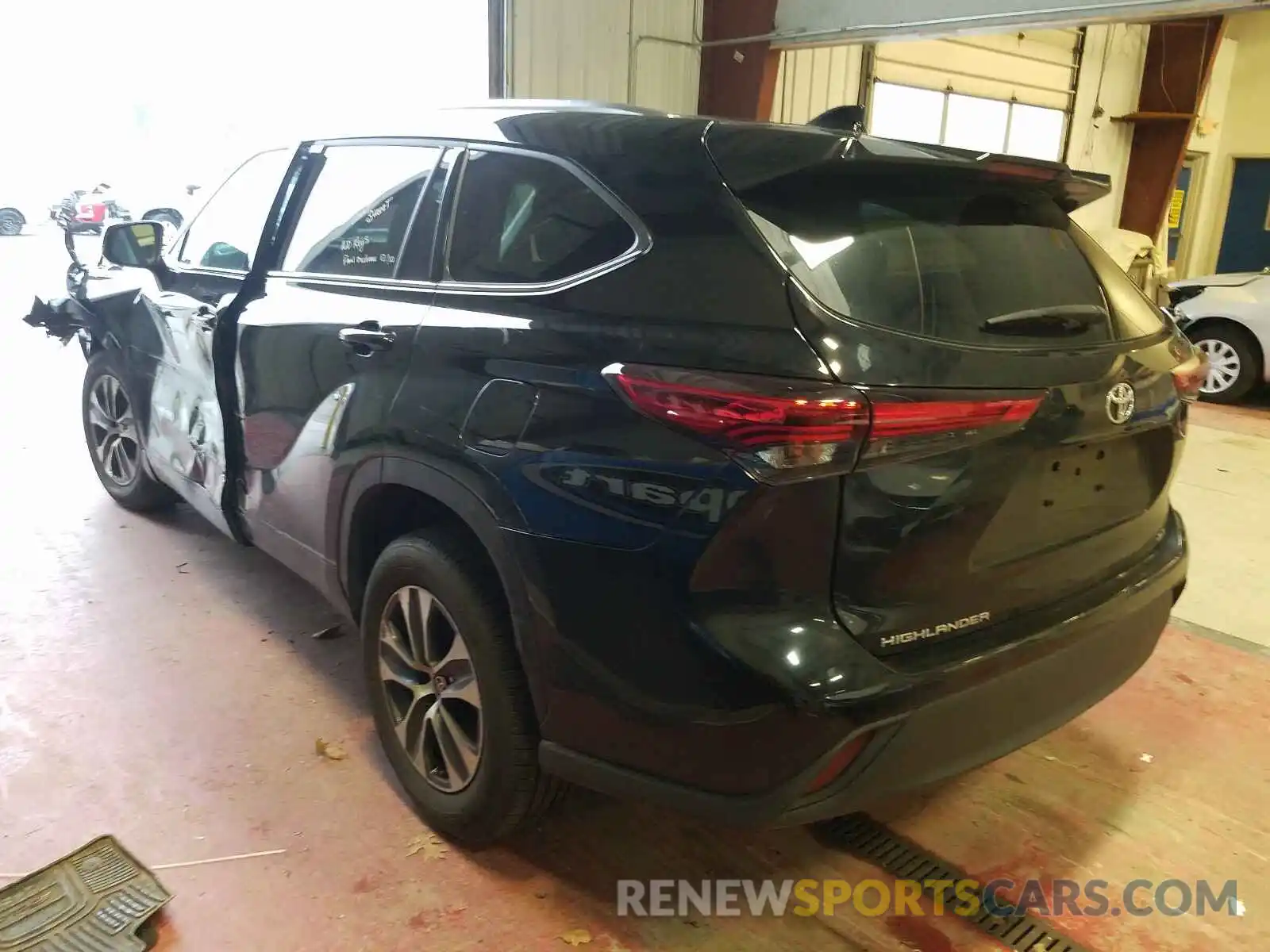 3 Photograph of a damaged car 5TDGZRAH2LS505889 TOYOTA HIGHLANDER 2020