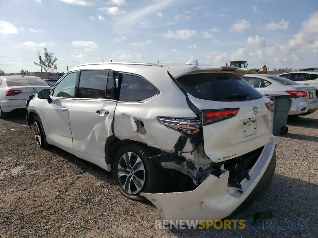 3 Photograph of a damaged car 5TDGZRAH2LS511045 TOYOTA HIGHLANDER 2020