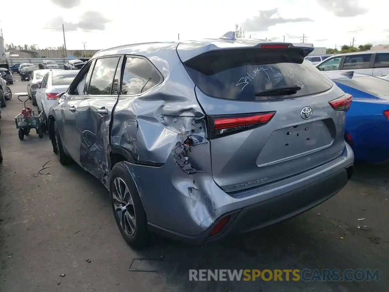 3 Photograph of a damaged car 5TDGZRAH3LS009595 TOYOTA HIGHLANDER 2020