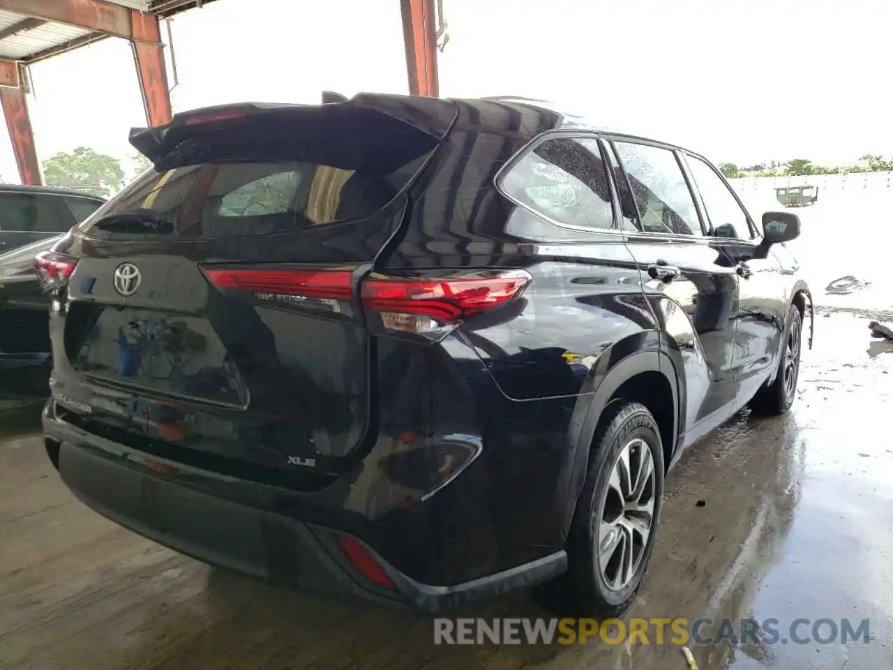 4 Photograph of a damaged car 5TDGZRAH3LS025800 TOYOTA HIGHLANDER 2020