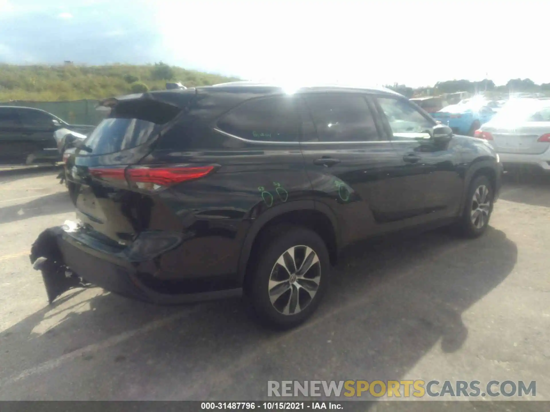 4 Photograph of a damaged car 5TDGZRAH3LS502824 TOYOTA HIGHLANDER 2020