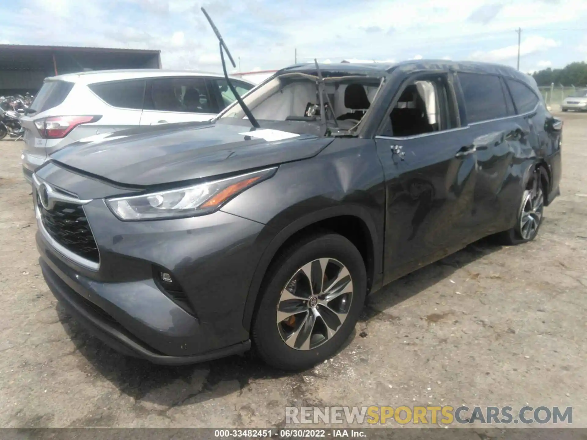 2 Photograph of a damaged car 5TDGZRAH3LS509658 TOYOTA HIGHLANDER 2020