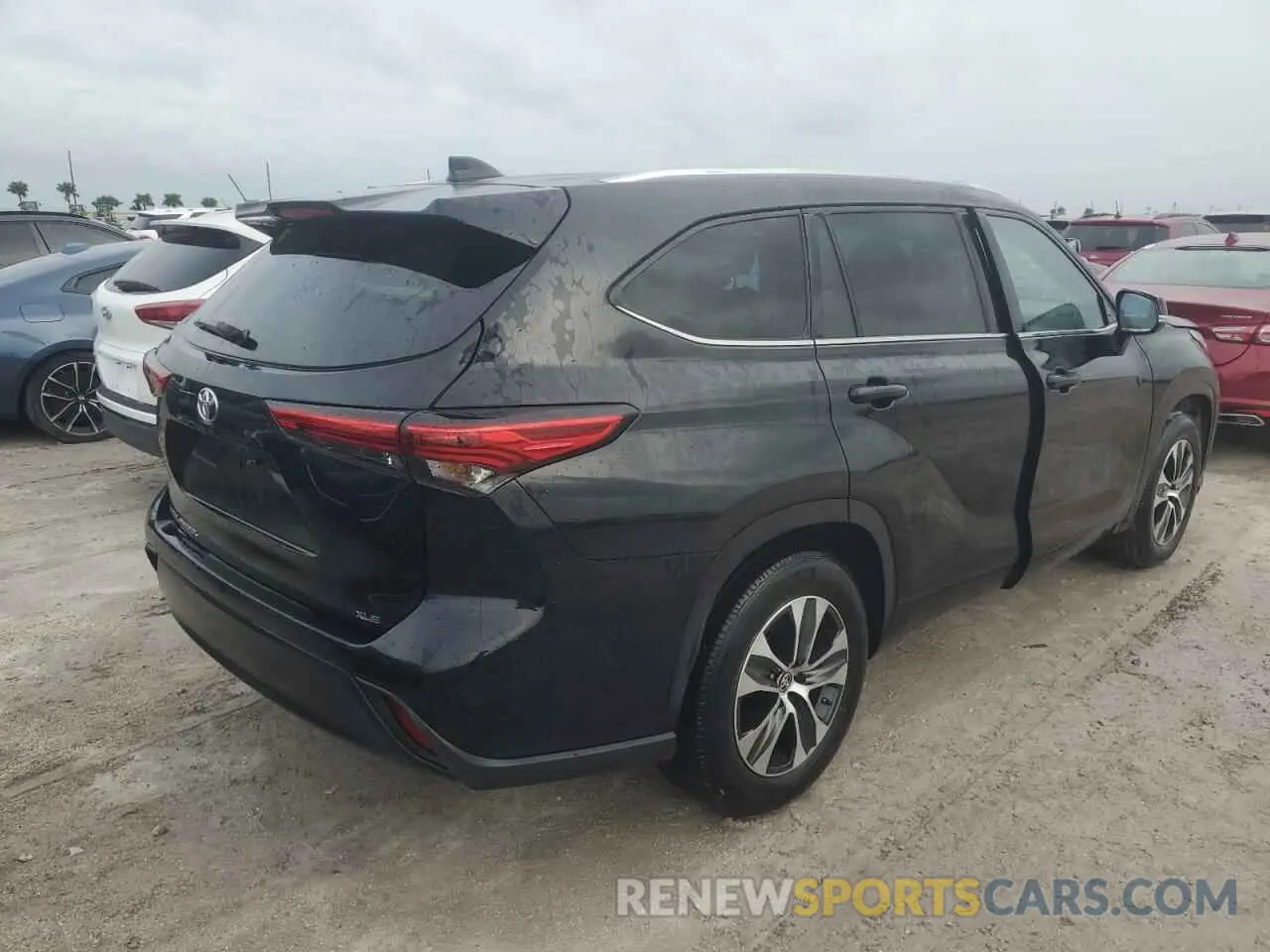 3 Photograph of a damaged car 5TDGZRAH3LS512656 TOYOTA HIGHLANDER 2020