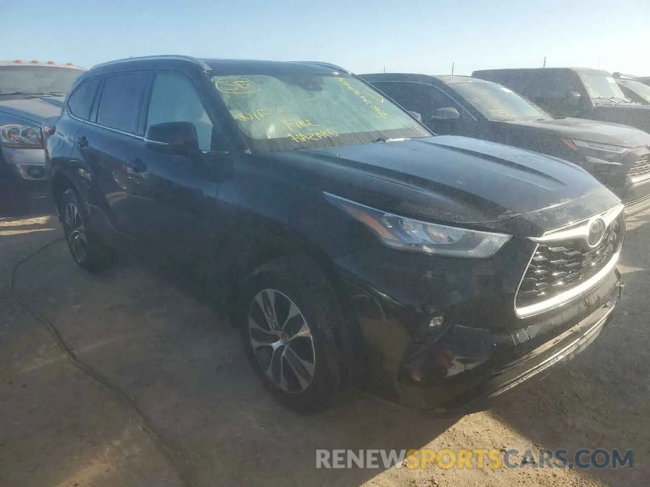 4 Photograph of a damaged car 5TDGZRAH3LS512656 TOYOTA HIGHLANDER 2020