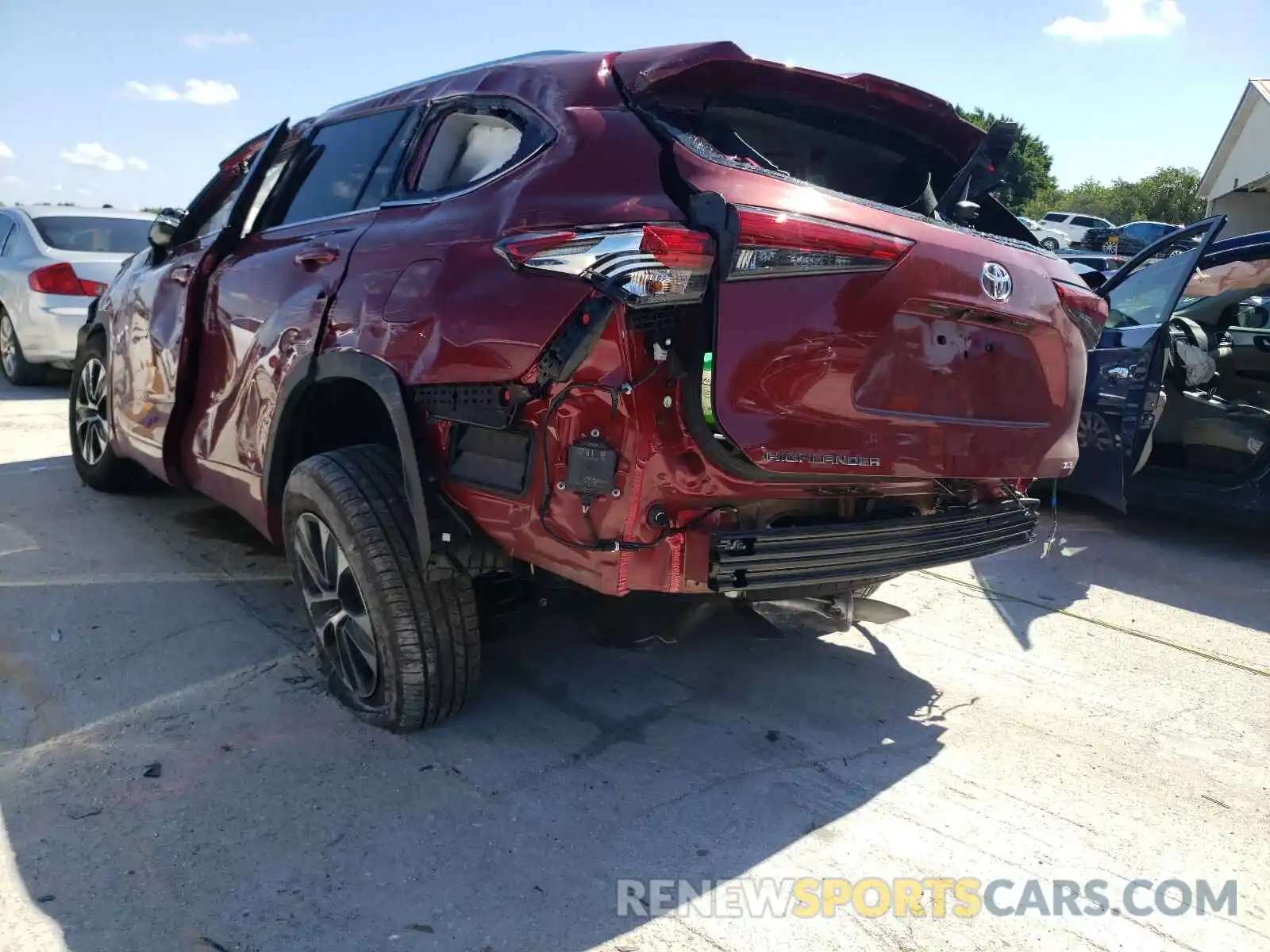 3 Photograph of a damaged car 5TDGZRAH3LS513824 TOYOTA HIGHLANDER 2020