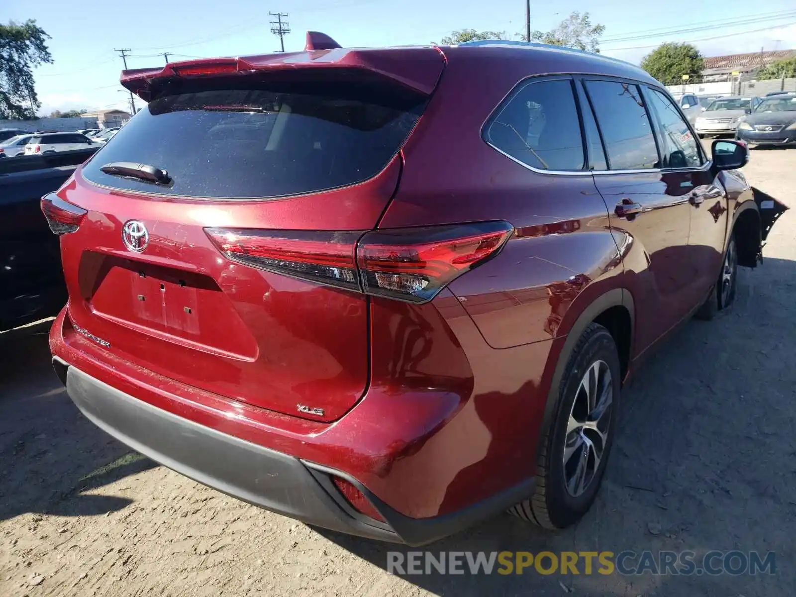 4 Photograph of a damaged car 5TDGZRAH4LS005099 TOYOTA HIGHLANDER 2020