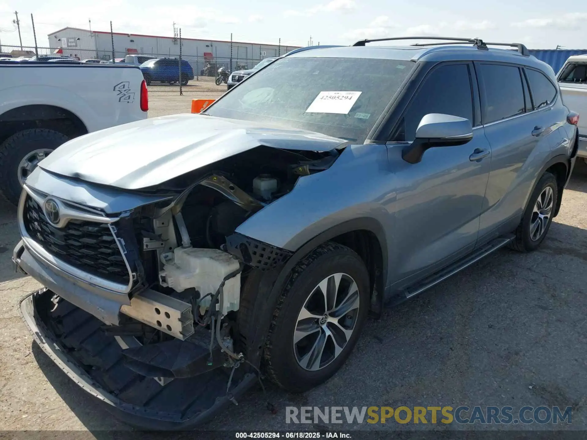 2 Photograph of a damaged car 5TDGZRAH4LS028656 TOYOTA HIGHLANDER 2020