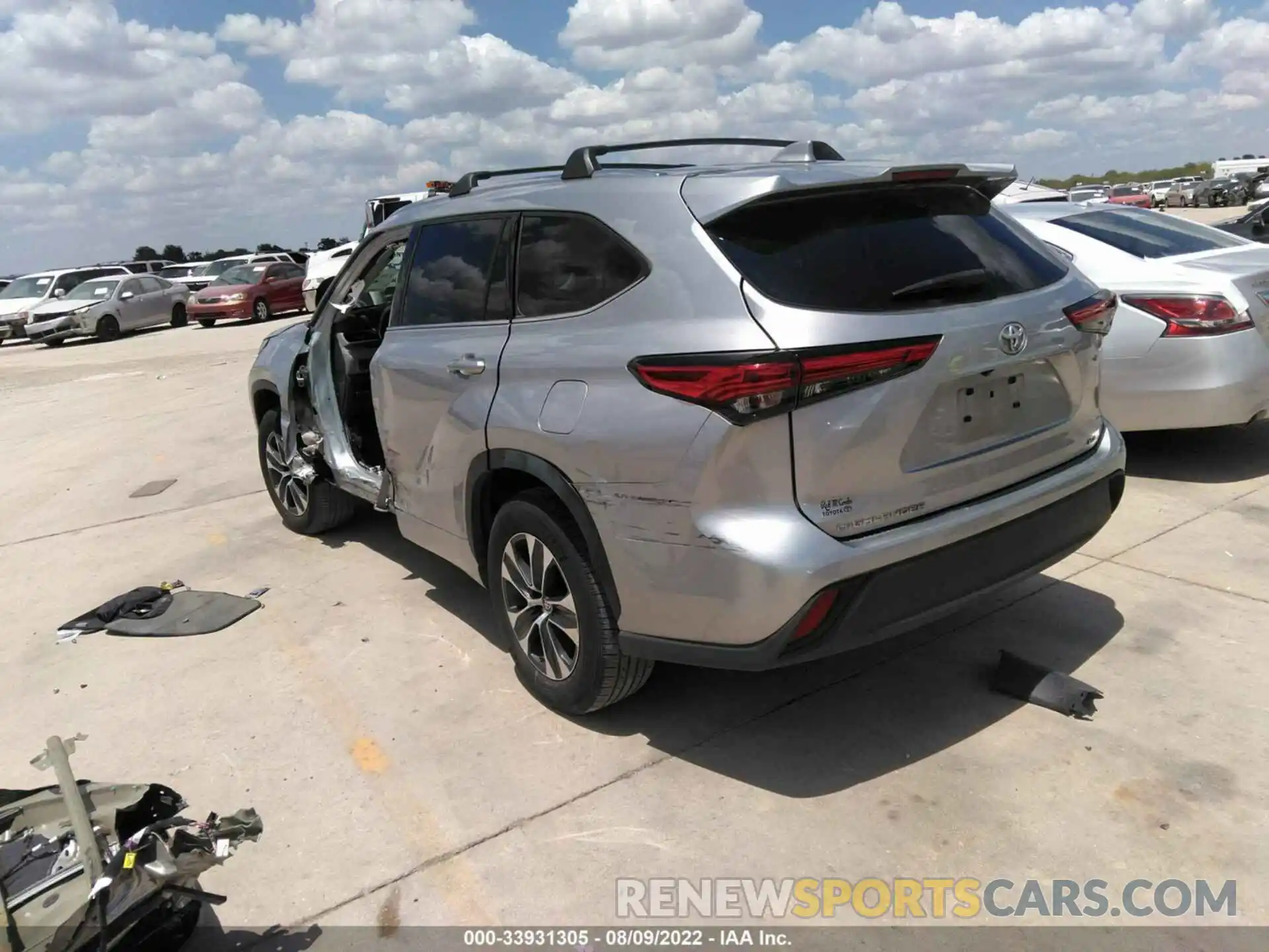 3 Photograph of a damaged car 5TDGZRAH4LS503500 TOYOTA HIGHLANDER 2020