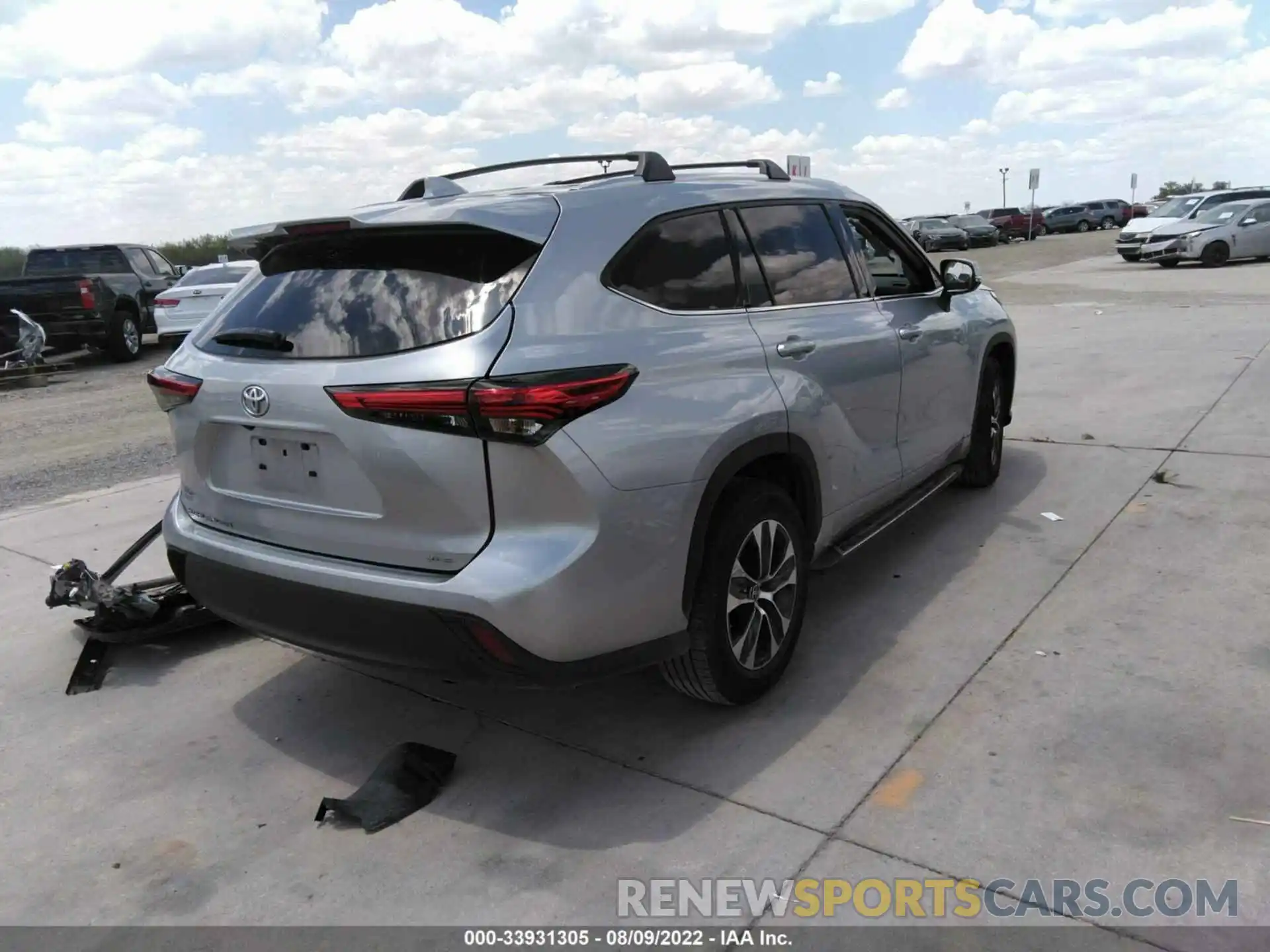 4 Photograph of a damaged car 5TDGZRAH4LS503500 TOYOTA HIGHLANDER 2020