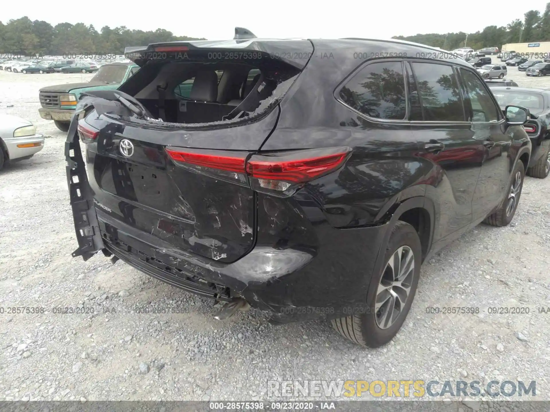 4 Photograph of a damaged car 5TDGZRAH4LS503772 TOYOTA HIGHLANDER 2020