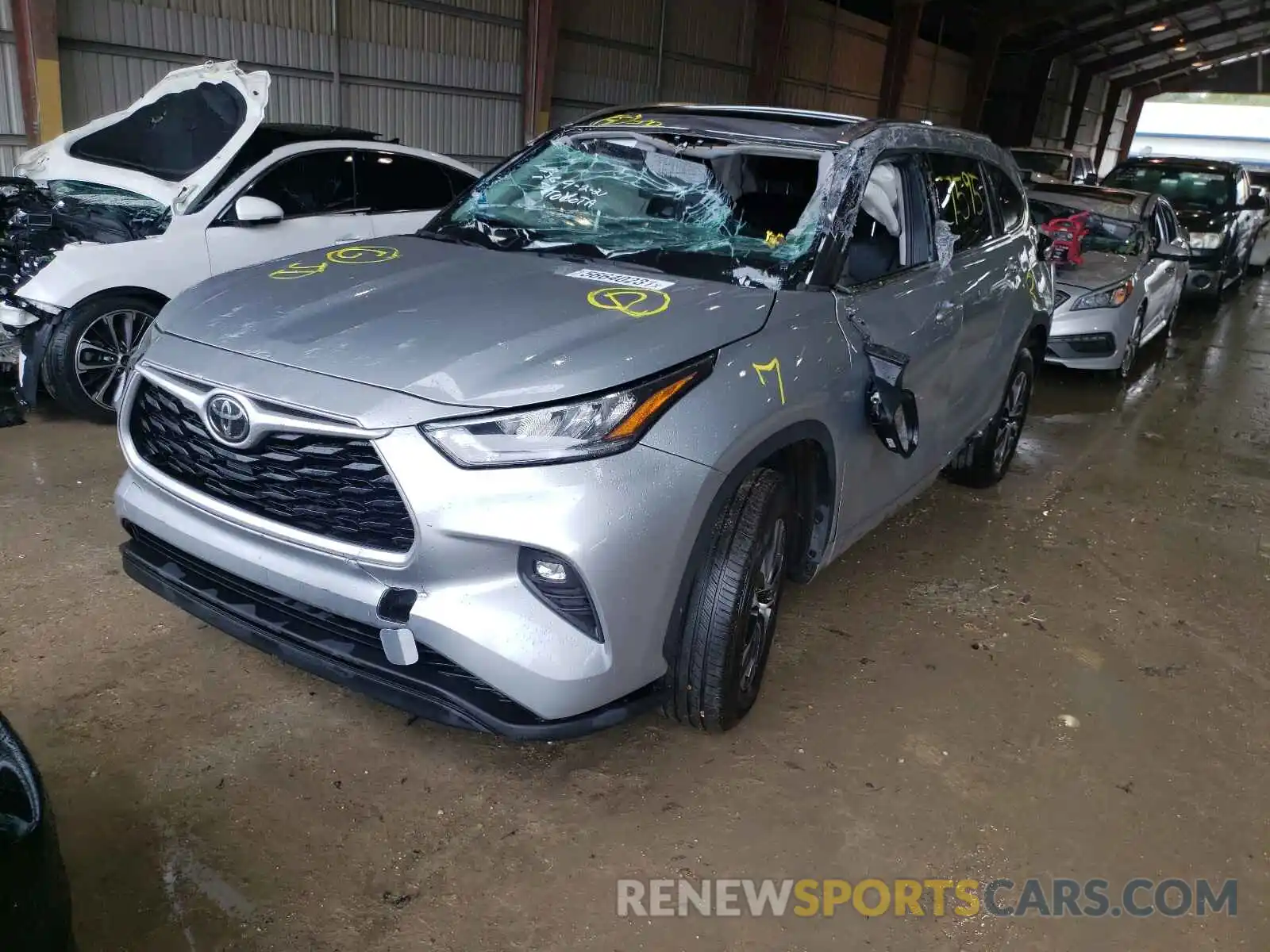 2 Photograph of a damaged car 5TDGZRAH4LS509409 TOYOTA HIGHLANDER 2020