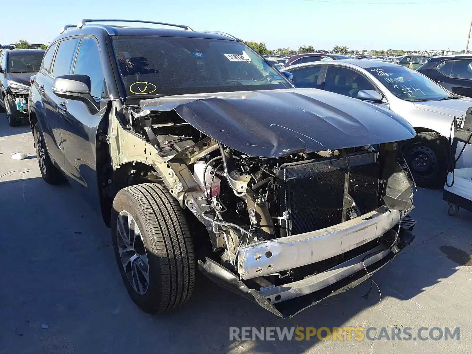 1 Photograph of a damaged car 5TDGZRAH5LS014989 TOYOTA HIGHLANDER 2020