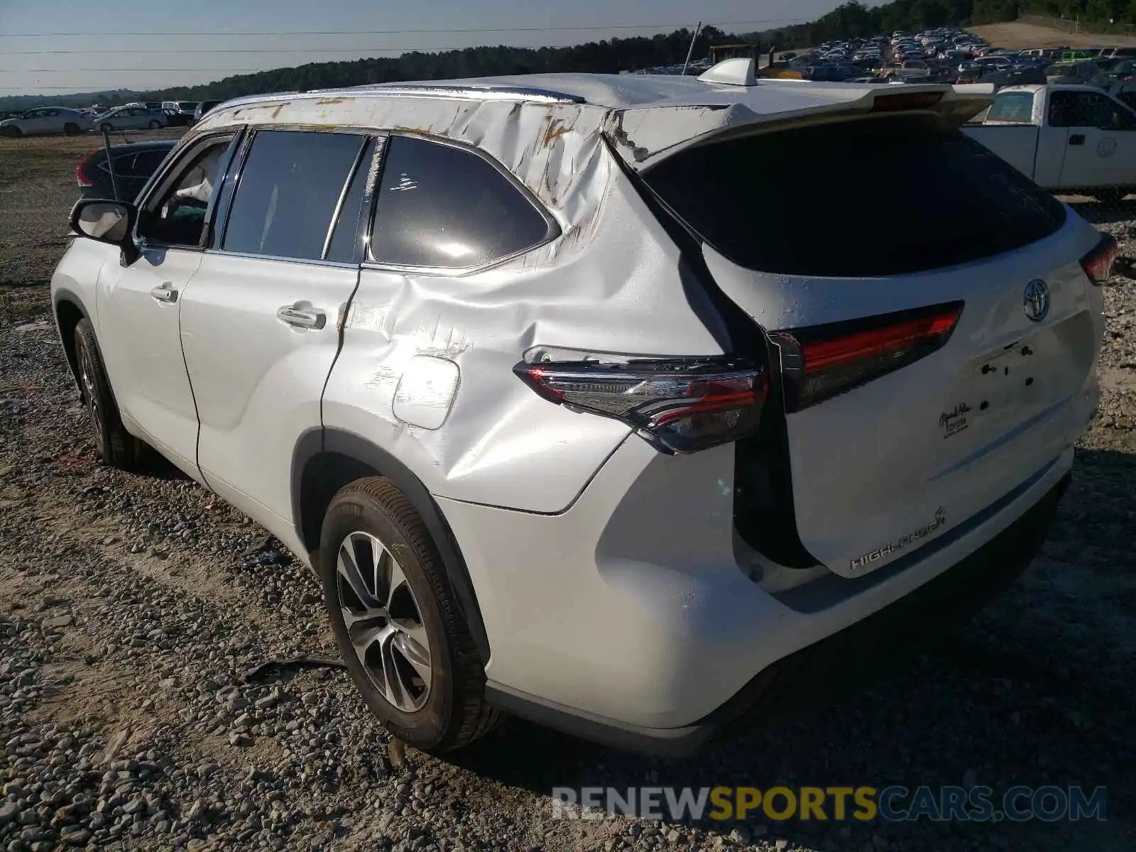 3 Photograph of a damaged car 5TDGZRAH5LS027449 TOYOTA HIGHLANDER 2020