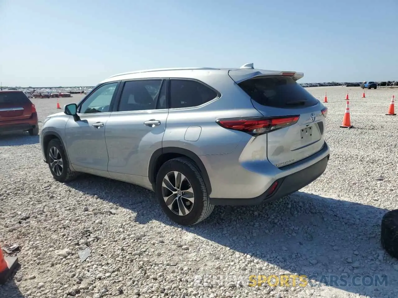 2 Photograph of a damaged car 5TDGZRAH5LS502887 TOYOTA HIGHLANDER 2020