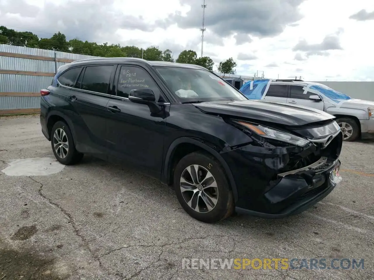 4 Photograph of a damaged car 5TDGZRAH5LS503523 TOYOTA HIGHLANDER 2020