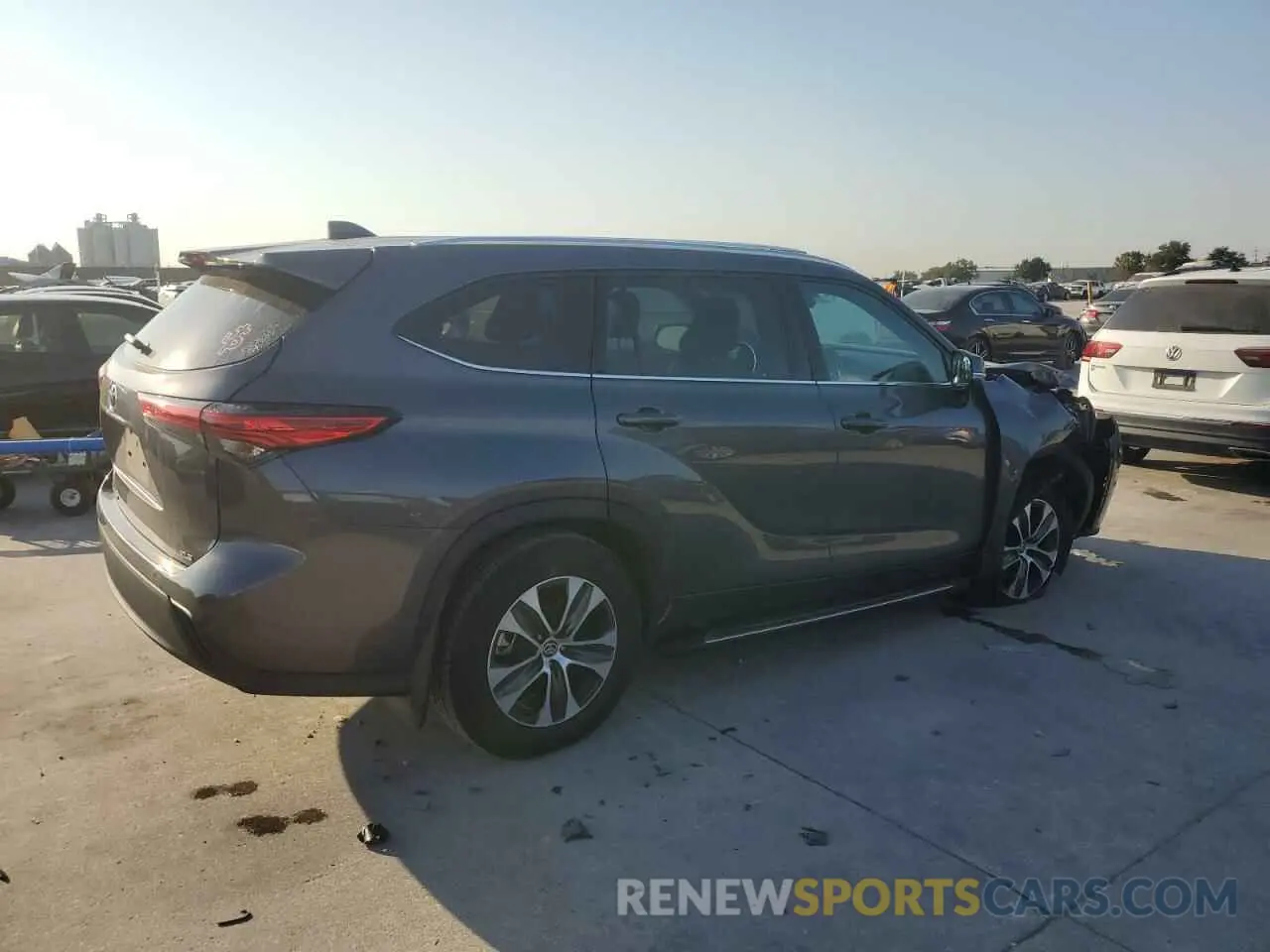 3 Photograph of a damaged car 5TDGZRAH5LS512027 TOYOTA HIGHLANDER 2020