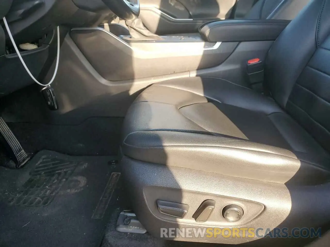 7 Photograph of a damaged car 5TDGZRAH5LS512027 TOYOTA HIGHLANDER 2020