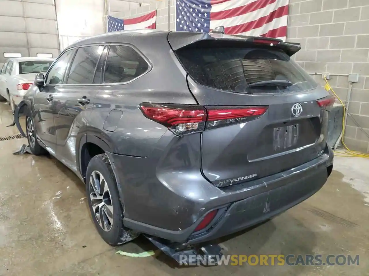 3 Photograph of a damaged car 5TDGZRAH6LS005301 TOYOTA HIGHLANDER 2020