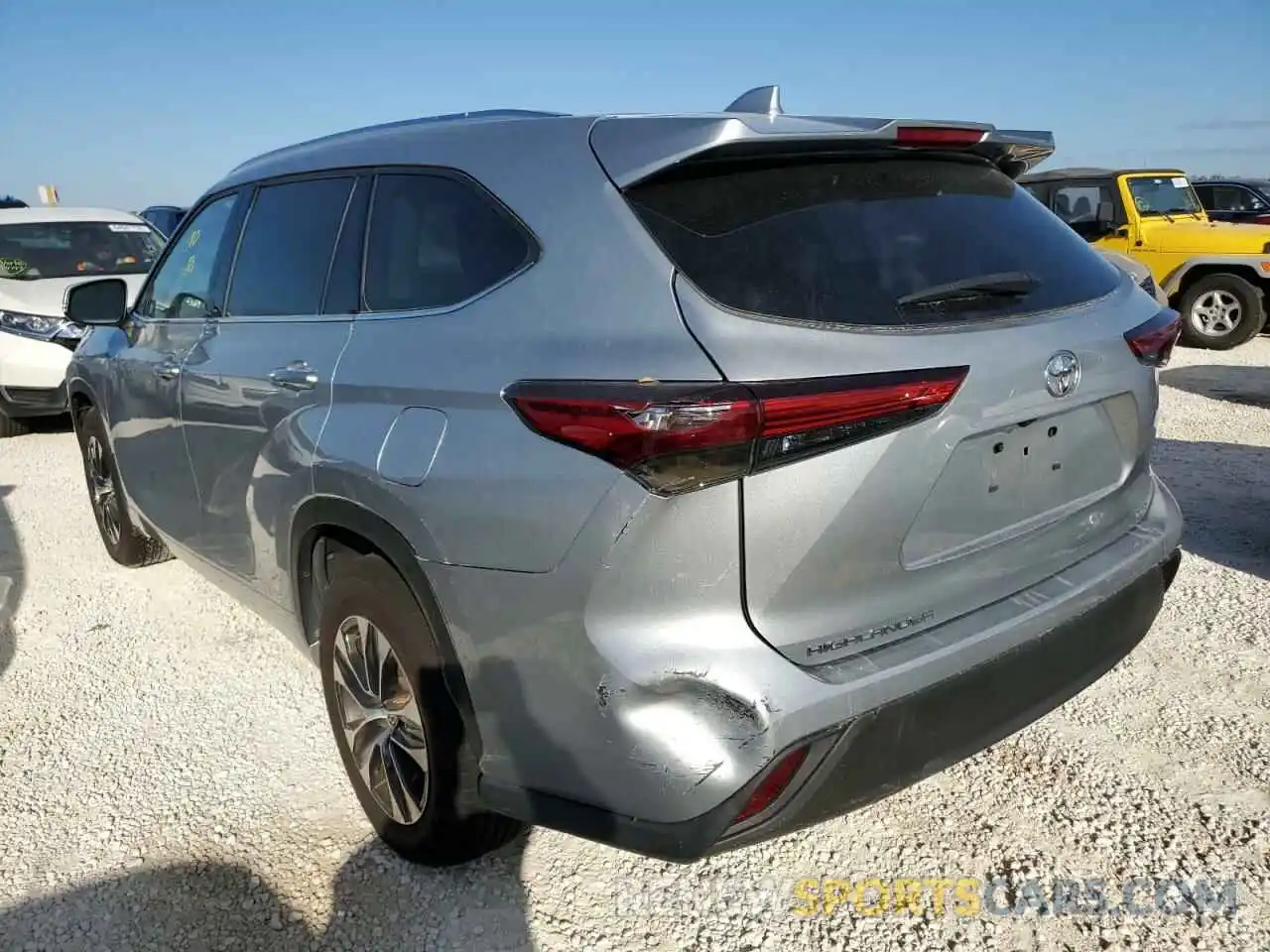 3 Photograph of a damaged car 5TDGZRAH6LS502090 TOYOTA HIGHLANDER 2020