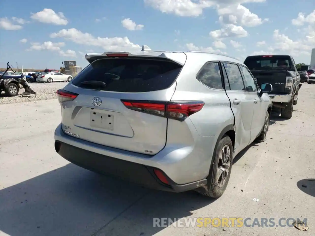 4 Photograph of a damaged car 5TDGZRAH6LS513896 TOYOTA HIGHLANDER 2020