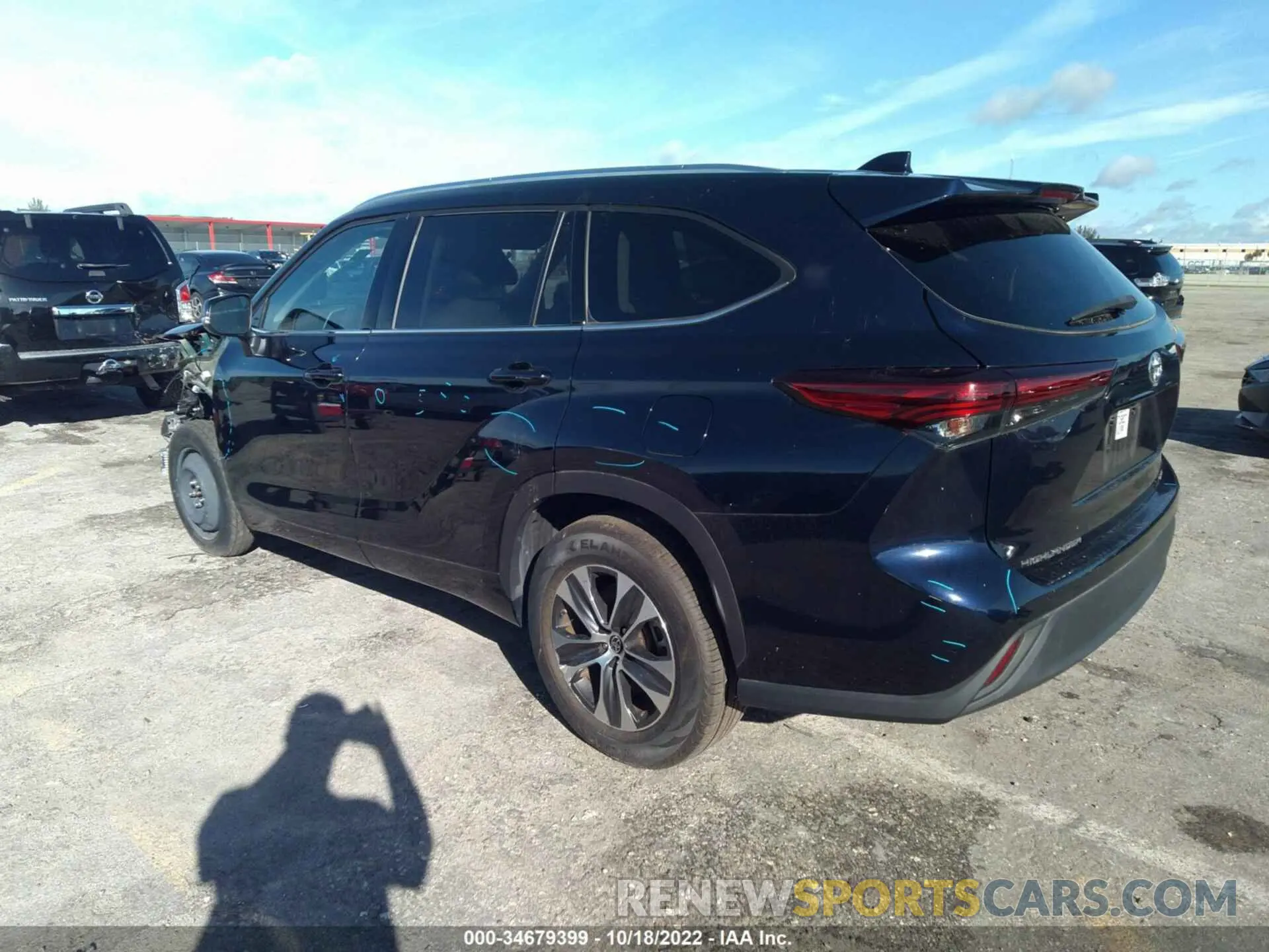3 Photograph of a damaged car 5TDGZRAH7LS003105 TOYOTA HIGHLANDER 2020