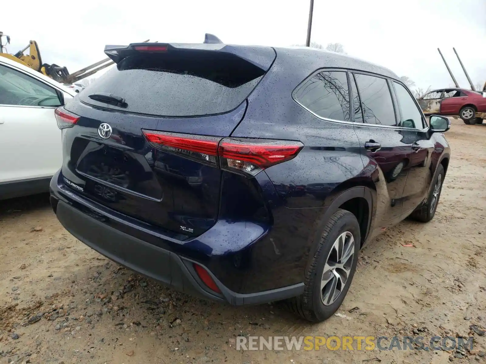 4 Photograph of a damaged car 5TDGZRAH7LS007073 TOYOTA HIGHLANDER 2020