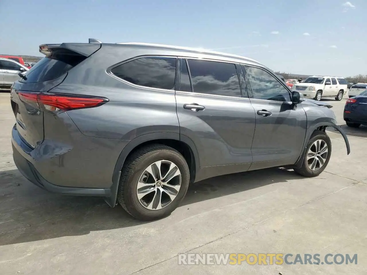 3 Photograph of a damaged car 5TDGZRAH7LS013584 TOYOTA HIGHLANDER 2020