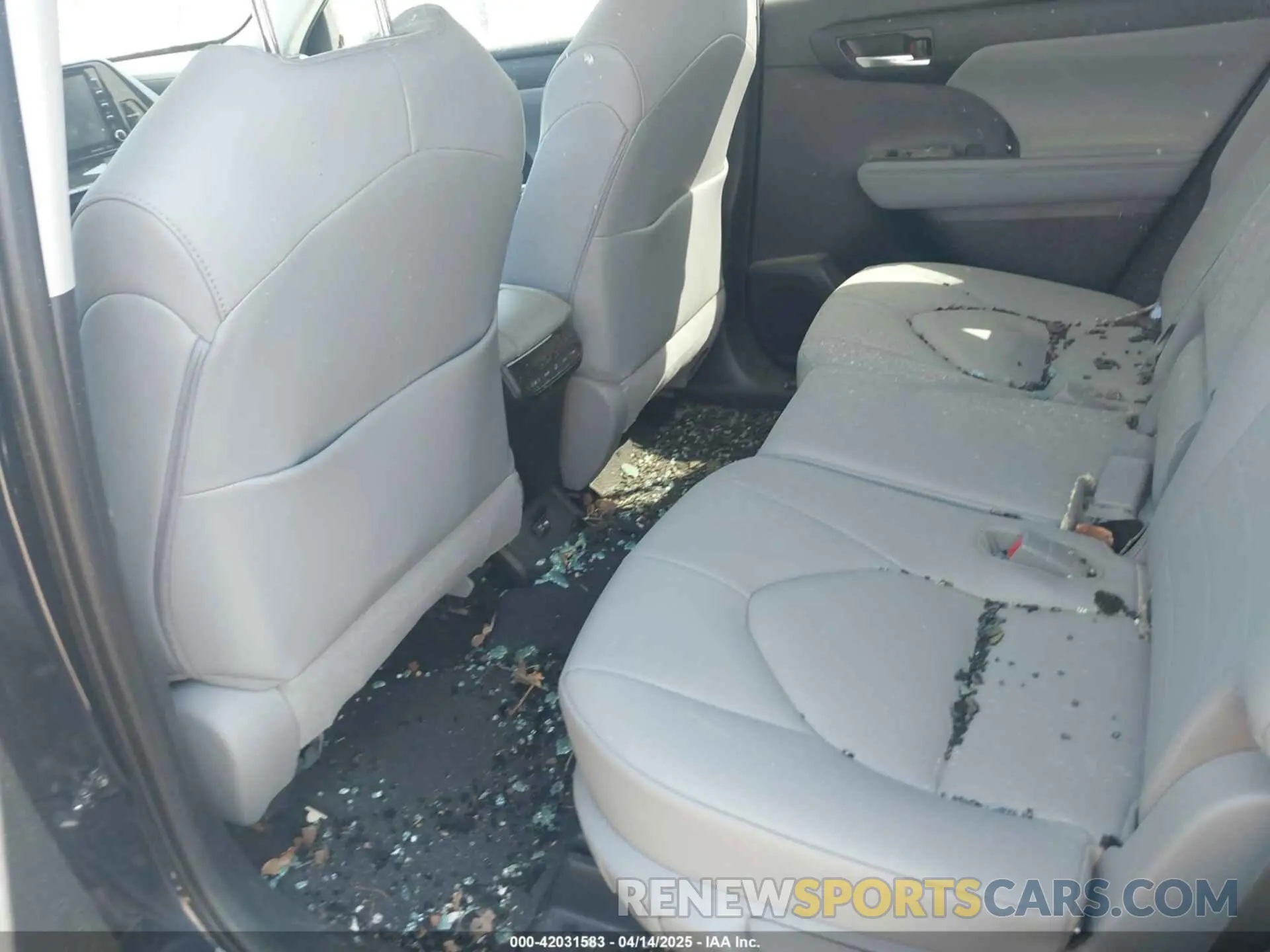 8 Photograph of a damaged car 5TDGZRAH7LS021300 TOYOTA HIGHLANDER 2020