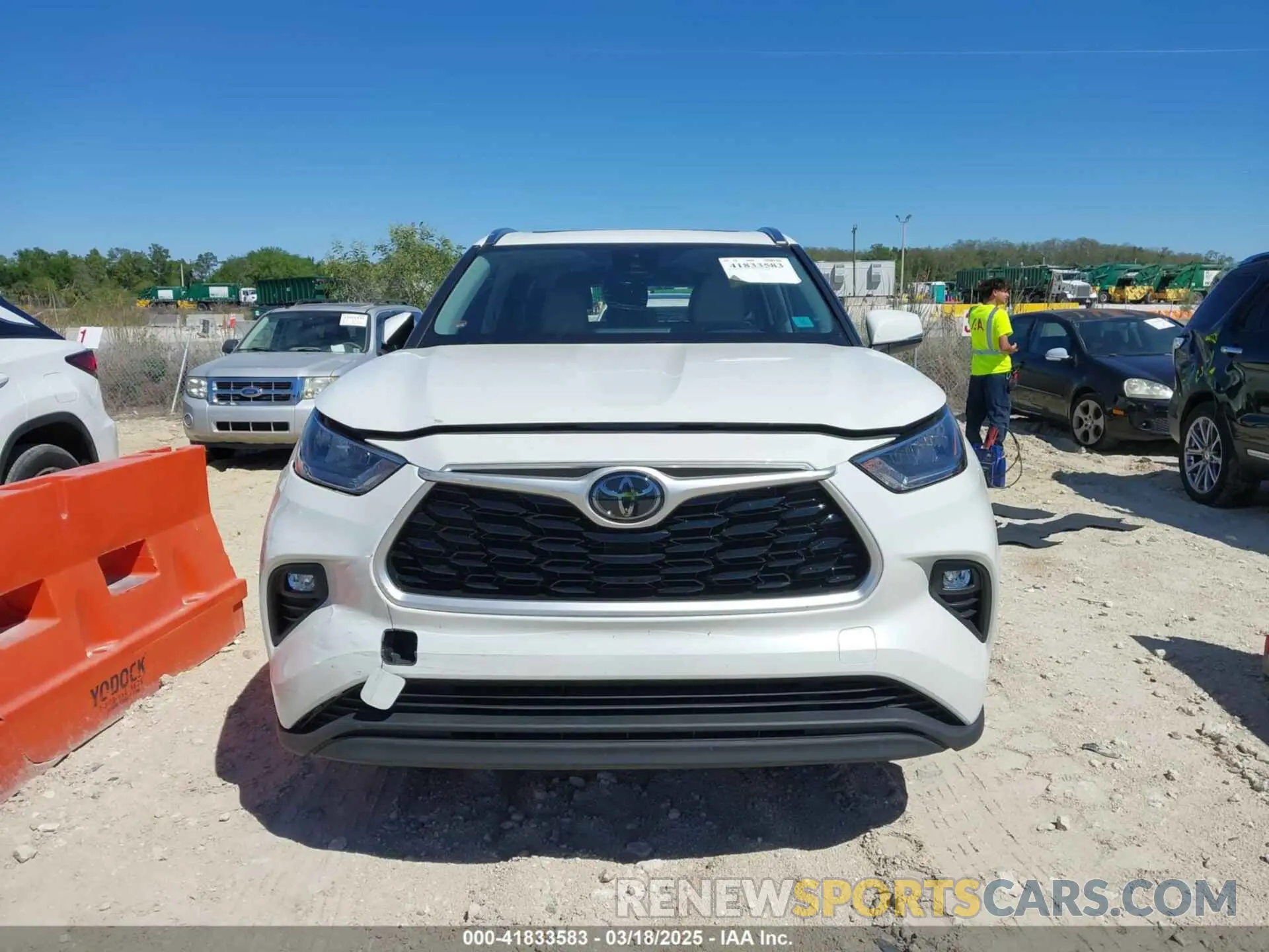 12 Photograph of a damaged car 5TDGZRAH7LS029834 TOYOTA HIGHLANDER 2020