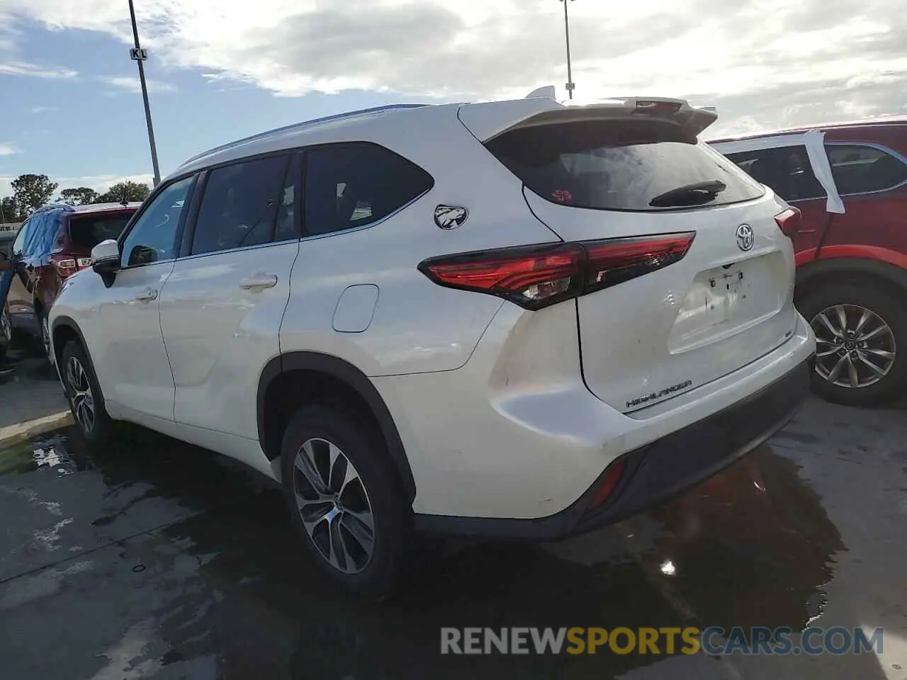 2 Photograph of a damaged car 5TDGZRAH7LS503474 TOYOTA HIGHLANDER 2020