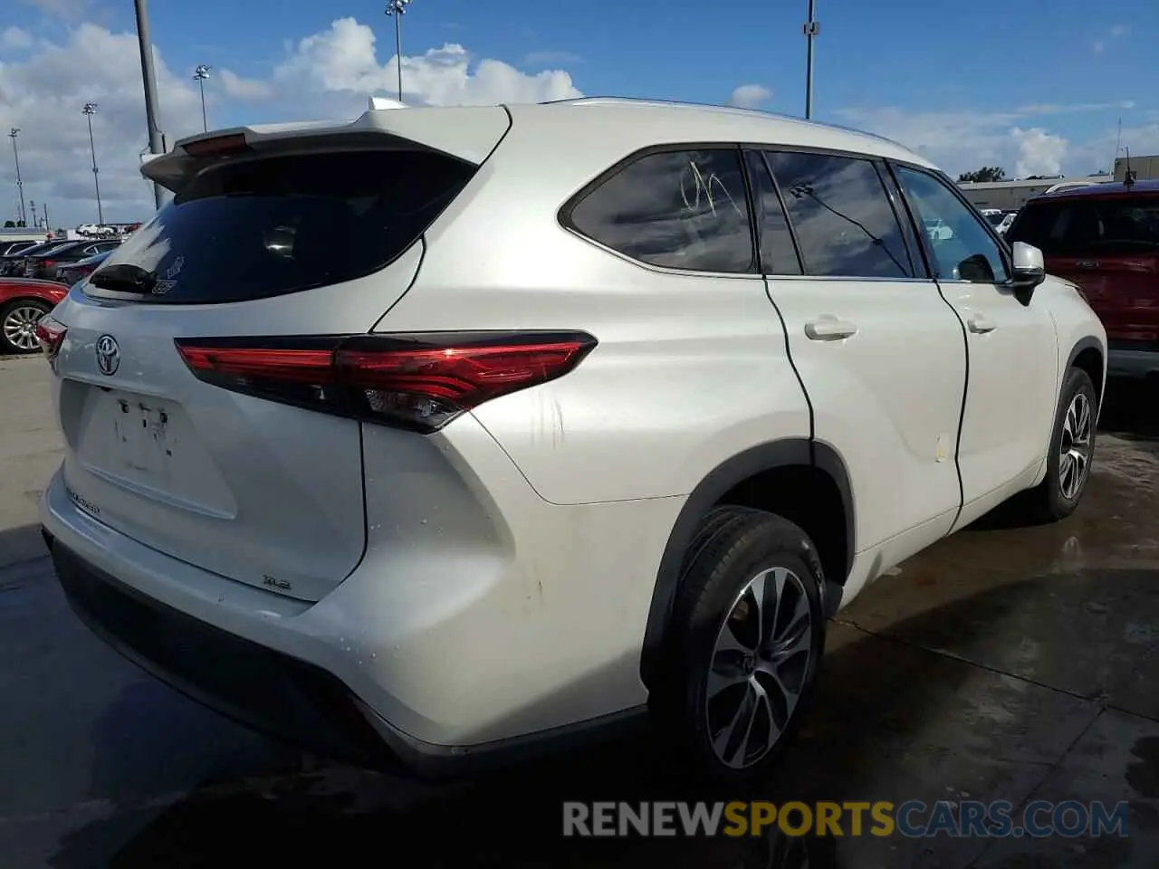 3 Photograph of a damaged car 5TDGZRAH7LS503474 TOYOTA HIGHLANDER 2020