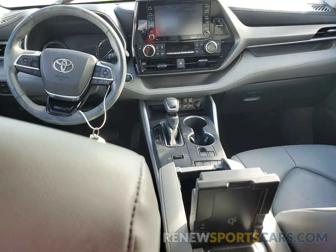 8 Photograph of a damaged car 5TDGZRAH7LS503474 TOYOTA HIGHLANDER 2020