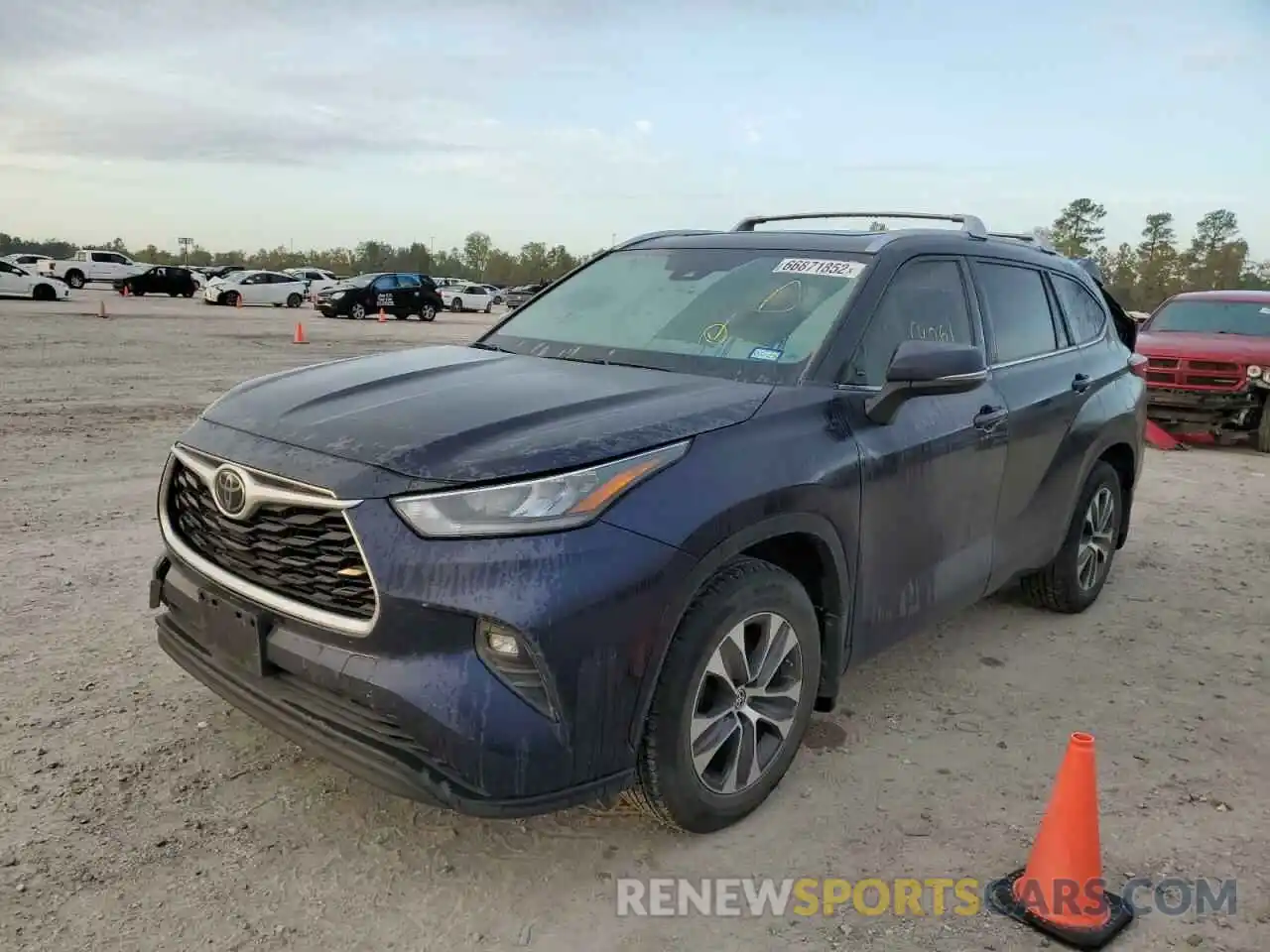 2 Photograph of a damaged car 5TDGZRAH8LS002187 TOYOTA HIGHLANDER 2020