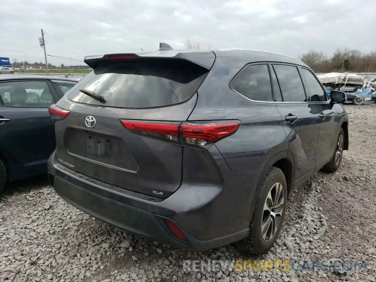 4 Photograph of a damaged car 5TDGZRAH8LS006501 TOYOTA HIGHLANDER 2020