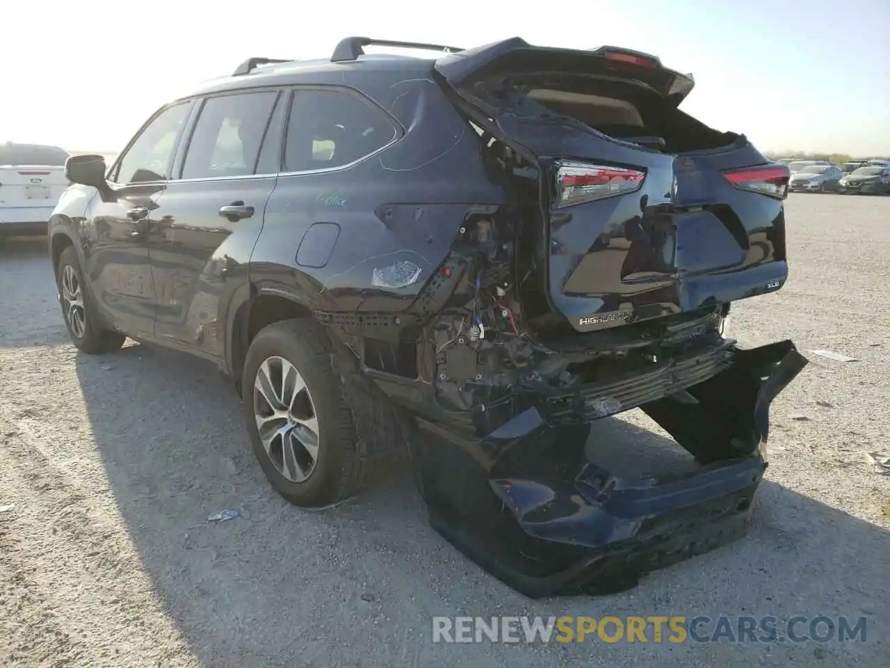 3 Photograph of a damaged car 5TDGZRAH8LS014212 TOYOTA HIGHLANDER 2020