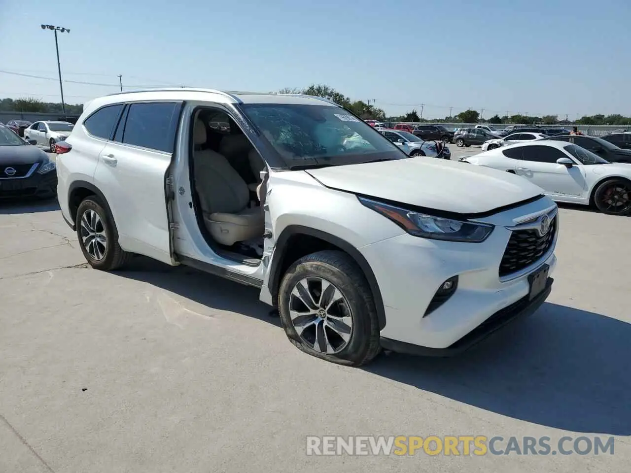 4 Photograph of a damaged car 5TDGZRAH8LS509140 TOYOTA HIGHLANDER 2020