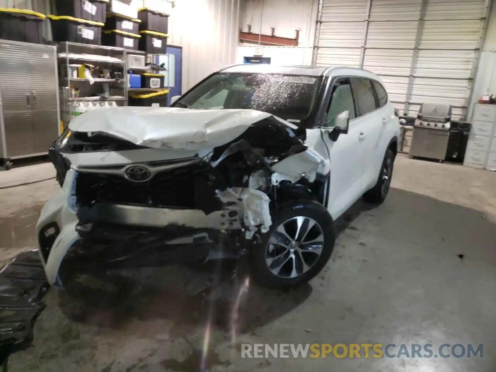 2 Photograph of a damaged car 5TDGZRAH9LS027065 TOYOTA HIGHLANDER 2020