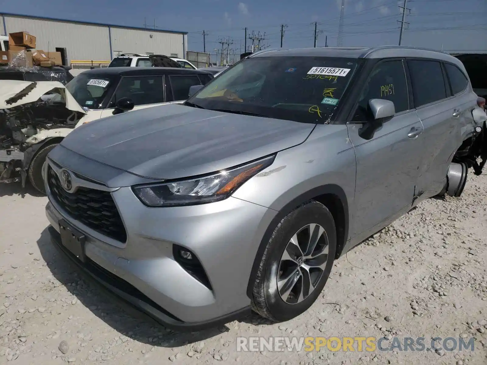 2 Photograph of a damaged car 5TDGZRAH9LS501094 TOYOTA HIGHLANDER 2020