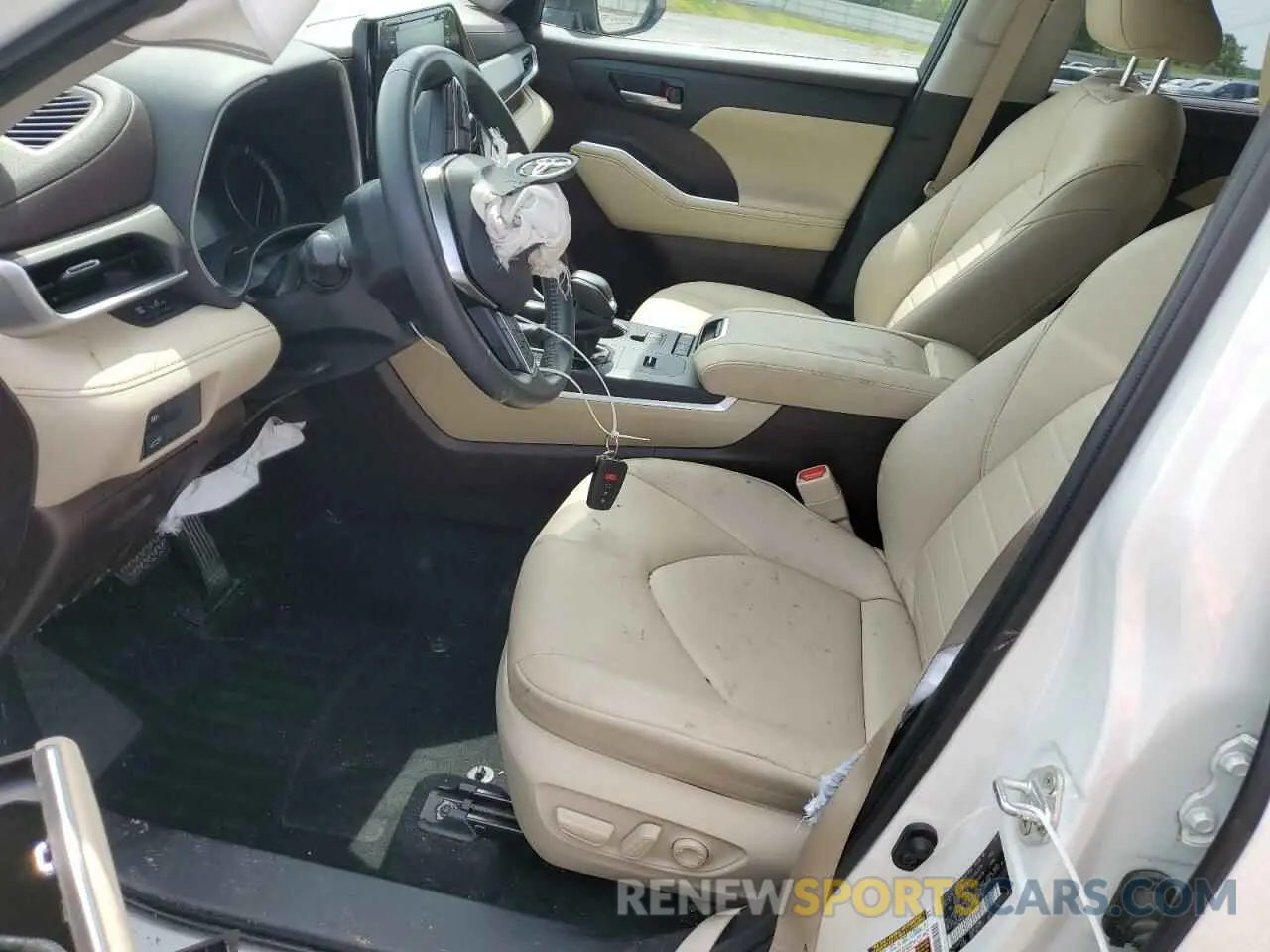7 Photograph of a damaged car 5TDGZRAH9LS504383 TOYOTA HIGHLANDER 2020