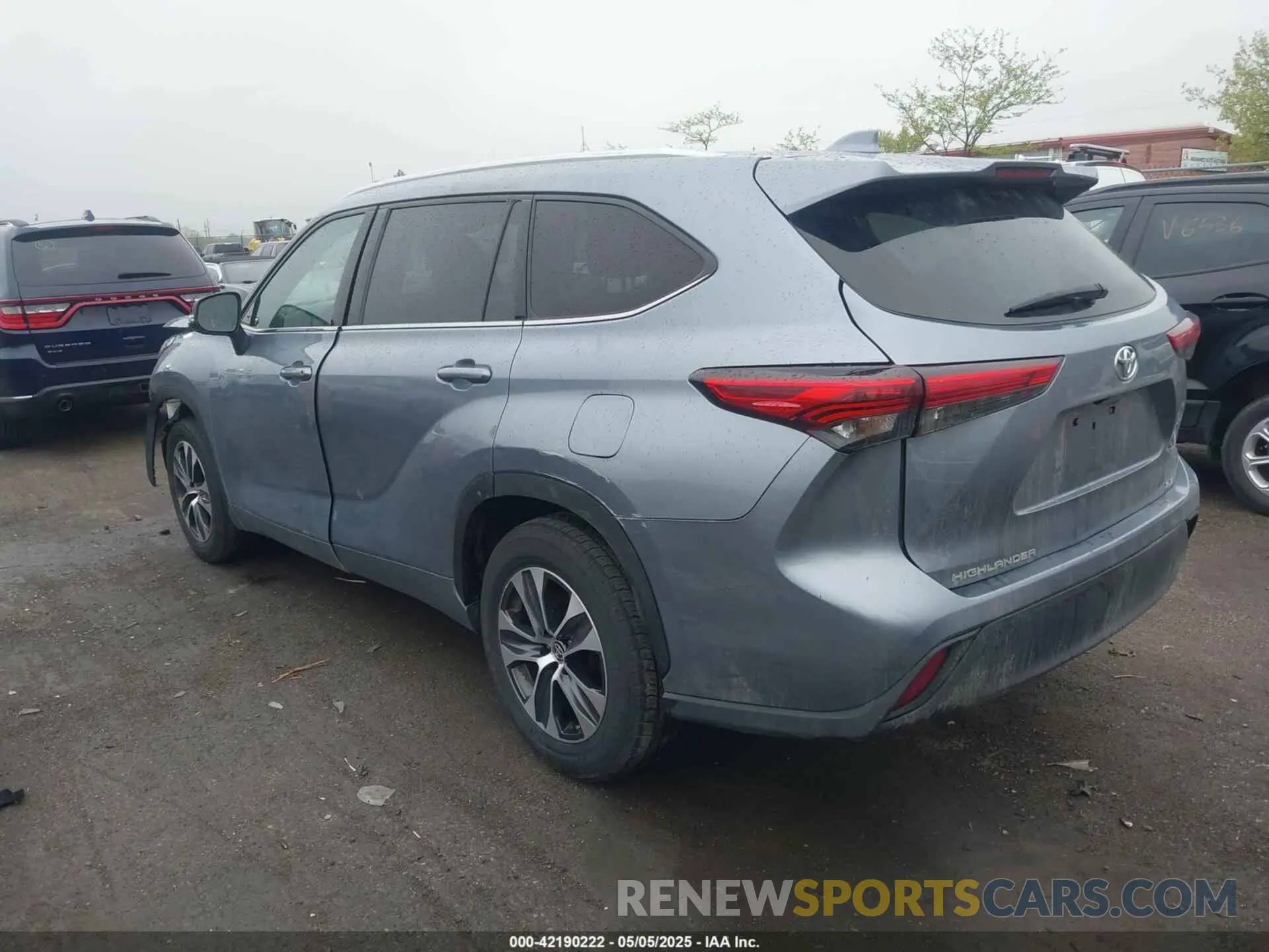 3 Photograph of a damaged car 5TDGZRAHXLS011098 TOYOTA HIGHLANDER 2020